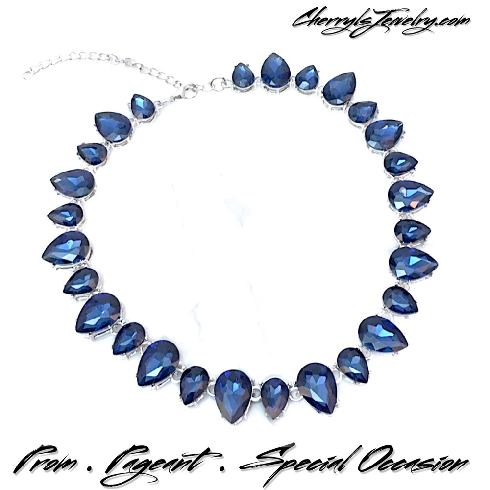 Elegant Navy Blue Crystal Statement Necklace  y1 - Picture 2 of 7